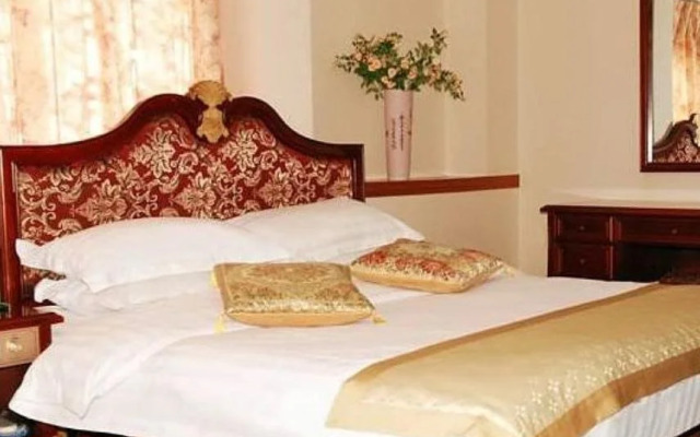 Lijiang Old Town Castle Hotel
