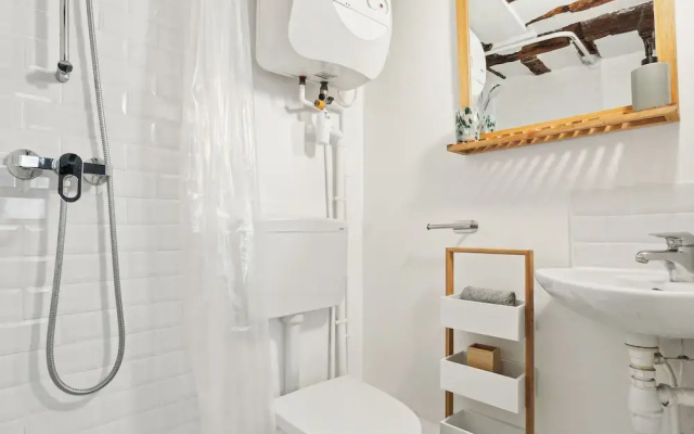 Cozy Getaway in Le Marais Heart of Paris