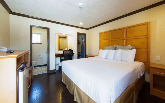 Signature Inn Merced Yosemite Parkway