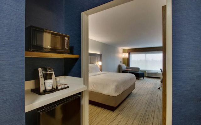 Holiday Inn Express & Suites Mt Sterling North, an IHG Hotel