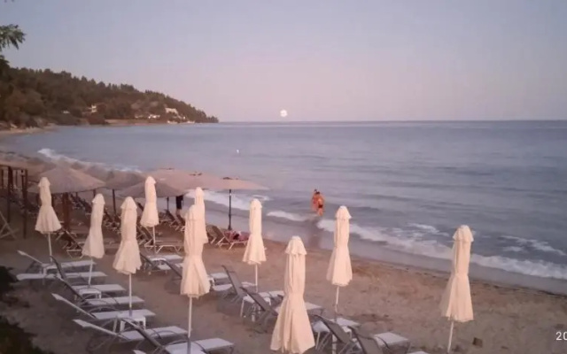 lemonishouse by the sea 2