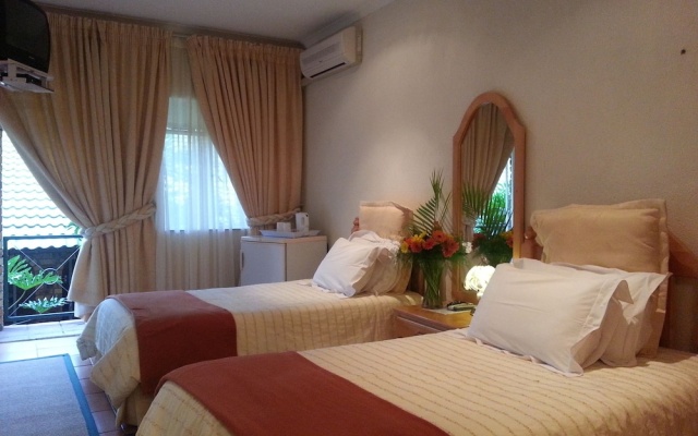 Emoyeni Lodge