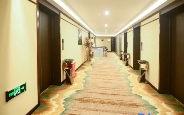 Zhengding Multielement Kangjimei Hotel