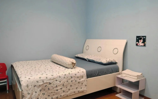 Luxury 2 bedroom Apartment Sky Center