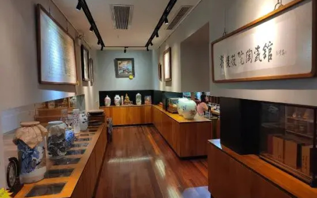 Pure Tea and China Hostel