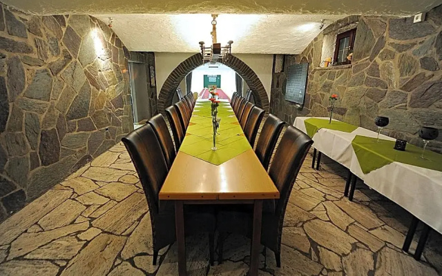 Hotel Und Kongresszentrum Wanderath