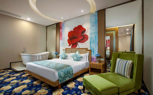 Ramada By Wyndham Taixing