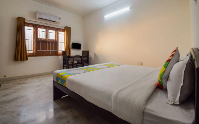 OYO 12240 Home Peaceful 3BHK Hiran Magri