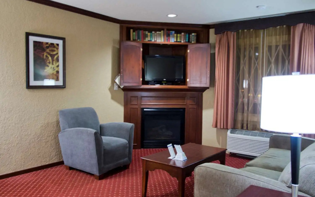 Best Western Cantebury Inn & Suites