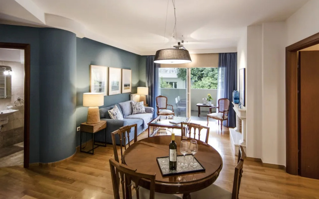 Two Bedroom apt 2' to Acropolis museum