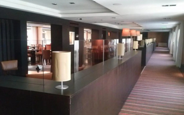 Howard Johnson Hotel & Casino