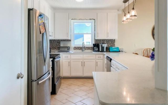 Summer Sands by Oak Island Accommodations
