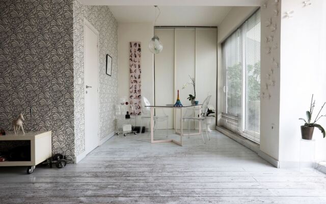 Отель Design Loft In The Heart Of Athens вид на фасад