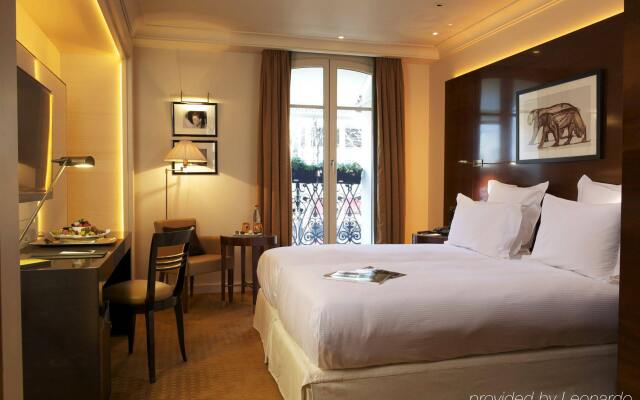 Отель Hôtel Montaigne комната для гостей