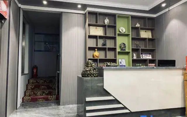 TaTa Fashion Express Hotel