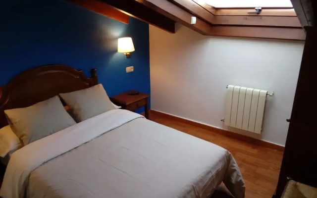Hotel Piloñés