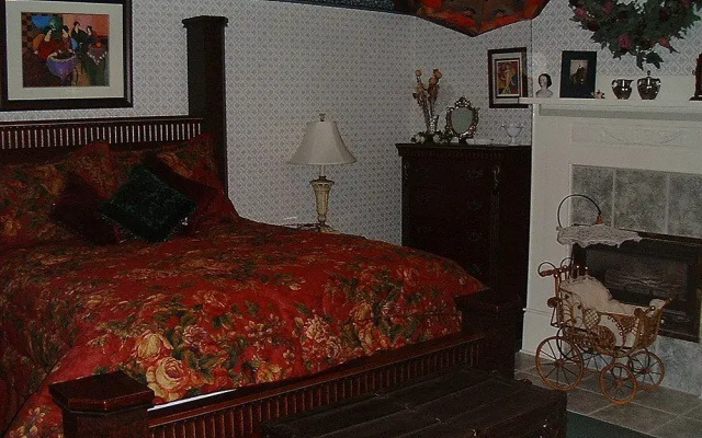 Lizzie's Heritage Inn