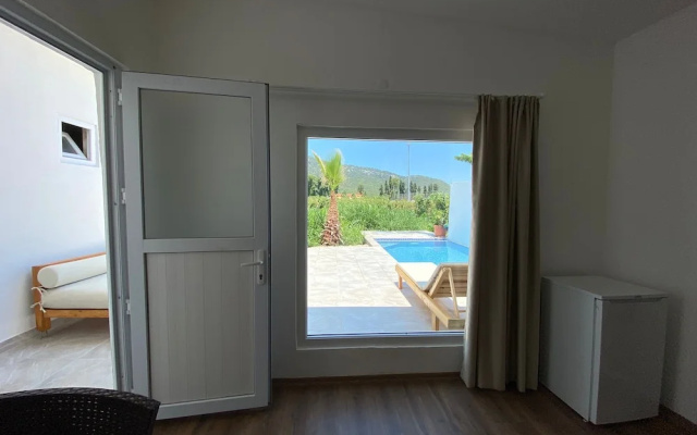 Kiris Garden Hotel