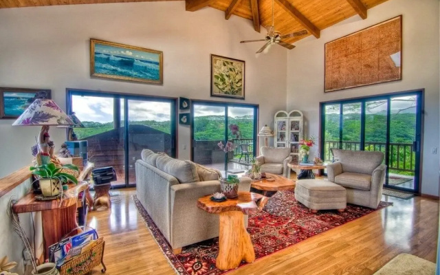 Kumulani 3 Bedroom Home by RedAwning