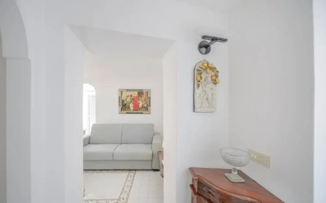 Tragara 12c Art House Luxury Shopping
