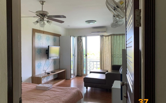 Banchaitalay Room