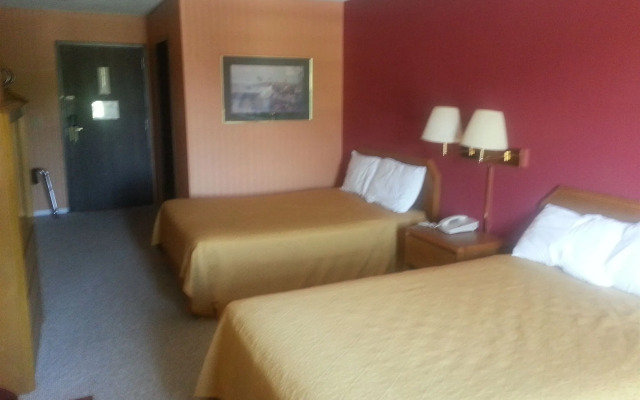 Americourt Hotel