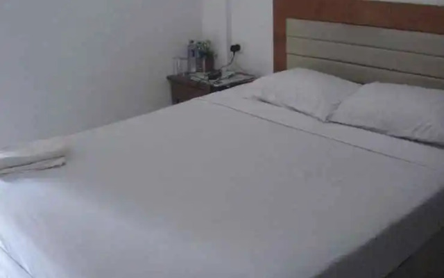 Hotel New Season