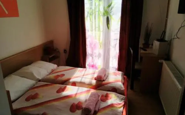 Bed and Breakfast KONOBA JURE
