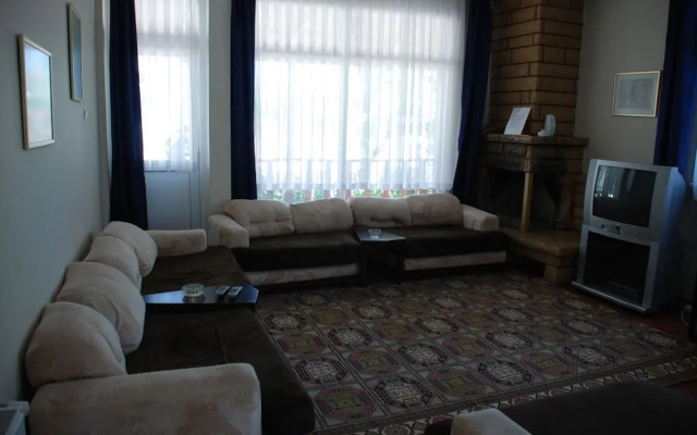 Shila Tatil Koyu