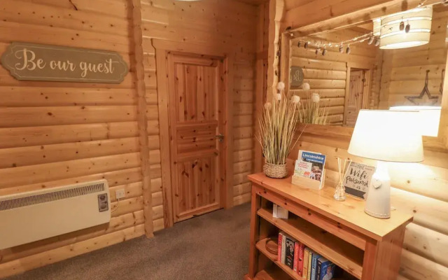 Leafy Hollow Lodge