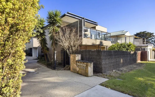 Spacious 3-bed Townhouse Near Dromana Beach