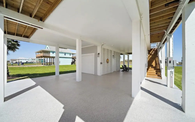 Pelican Perch by Ryson Vacation Rentals