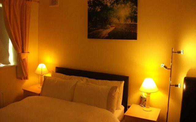 Aaron Vale B&B