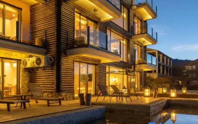 Lugu Lake Honeymoon Solu Boutique Holiday Hotel
