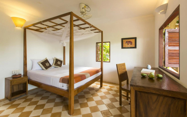 Champa Lodge