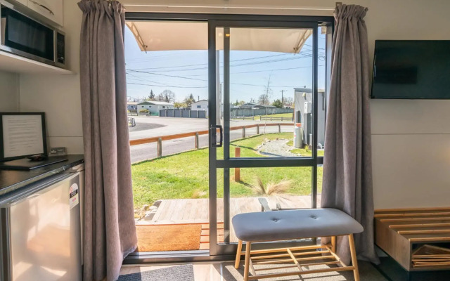 Stunted Totara, Unit 4