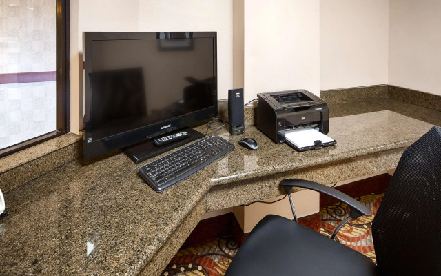 Best Western Plus Memorial Inn & Suites