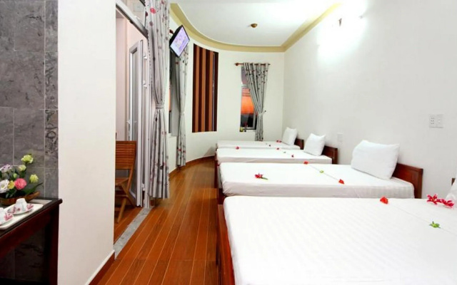 Center Homestay