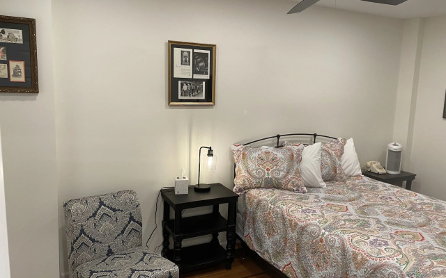 Hermann Crown Suites