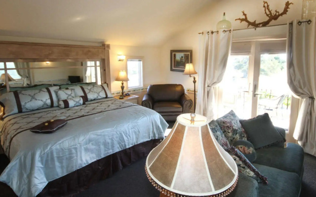 The Eden House Vineyard & Inn