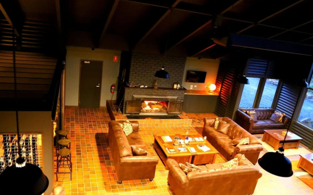 Thousand Lakes Lodge