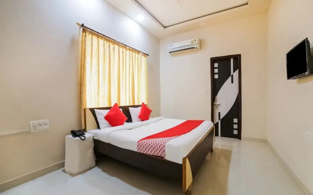 K R Guest House by OYO Rooms