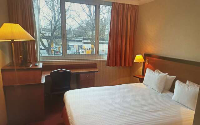 DoubleTree by Hilton Paris Bougival