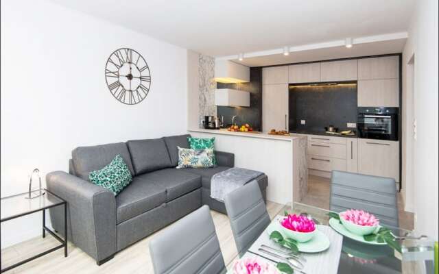 Отель Apartament Grzybowska by City Quality Польша, Варшава - отзывы, цены и фото номеров - забронировать отель Apartament Grzybowska by City Quality онлайн комната для гостей