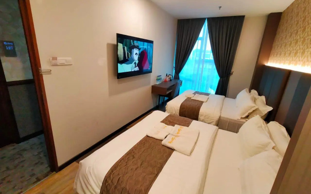 Spring Season Hotel