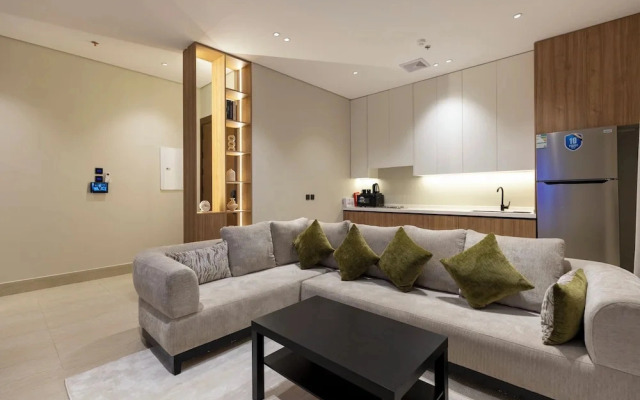 Spacious & Charming Stay Smart TV