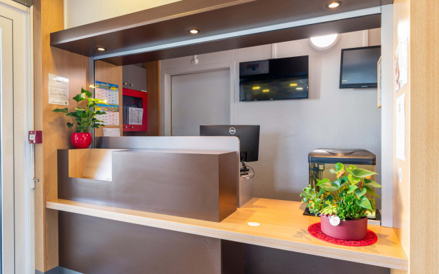 B&B HOTEL LYON St Bonnet Mi-Plaine