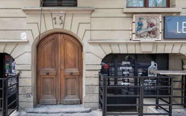 Отель Appartement N°1 Saint-jean - Honoré вид на фасад