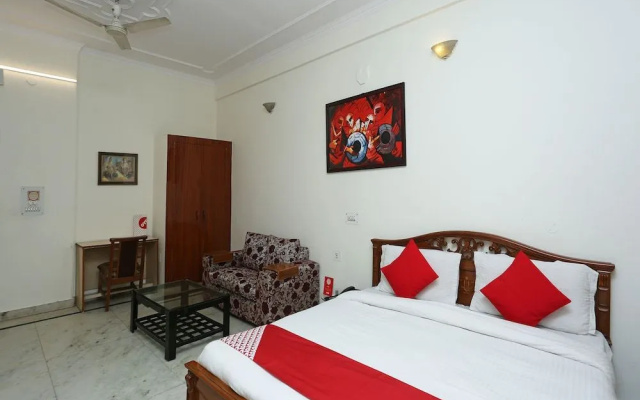 OYO 14674 Hotel Raj Mahal Inn