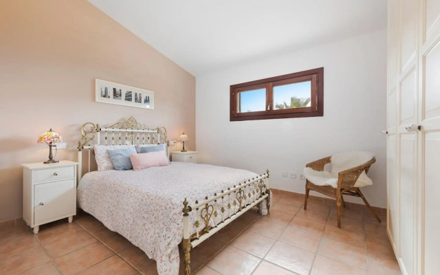 Beautiful Holiday Home In Alcudia With Pool